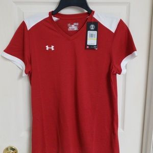 NWT - CLEARANCE 60% OFF Womans lightweight top..MD